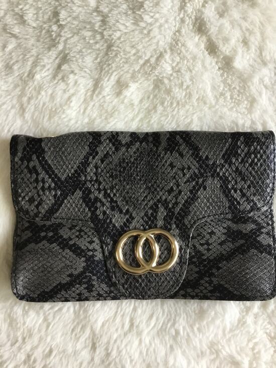 Shopeunoia Boutique Handbags - Gray Faux Snake Leather Metal Rings Gold Chain Crossbody Bag